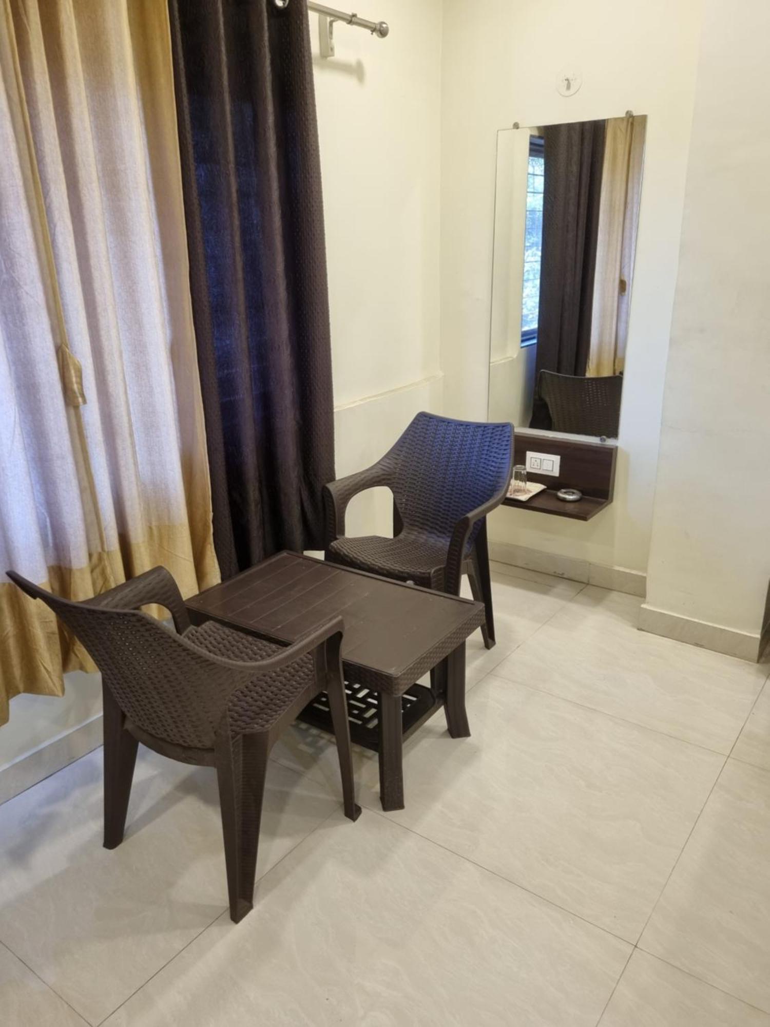 The Living Space 로나발라 외부 사진